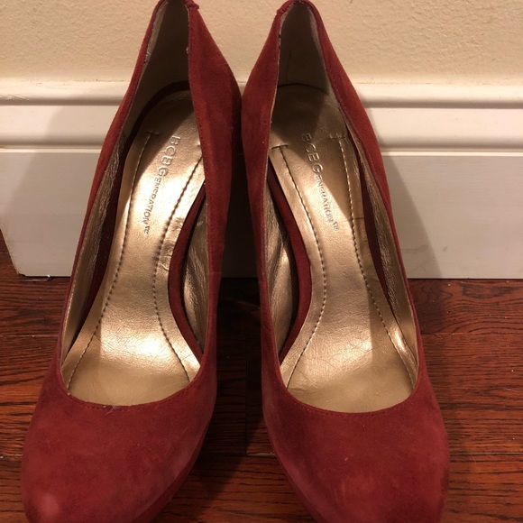 Burgundy Suede BCBGeneration Pumps (size 7) - Picture 2 of 4